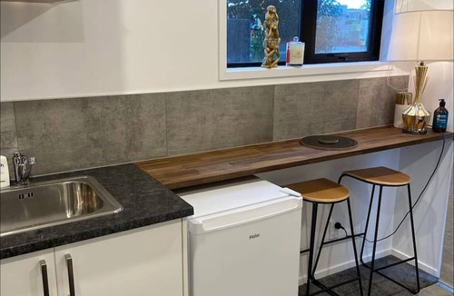 Greenlane - Ellerslie Apartment | Beautiful & serviced new apartment in Ellerslie