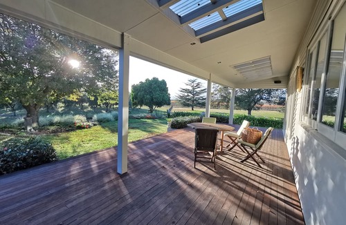 Raukawa Other | Beautiful house w/large deck. 10 mins to Hastings. Horses welcome