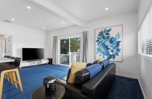Coromandel House | Harbourside Cottage ~ Luxury Accommodation