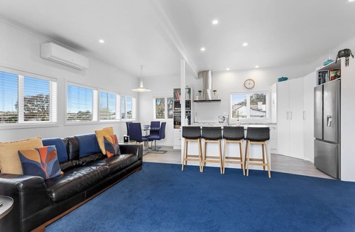 Coromandel House | Harbourside Cottage ~ Luxury Accommodation
