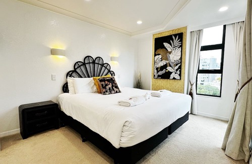 Newton Apartment | *Pool, spa, two balconies, park views!*