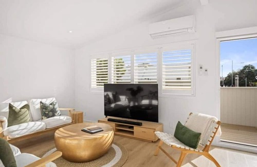 Mission Bay Apartment | Luxury Apart w/Seaviews | Full Laundry, Kitchen