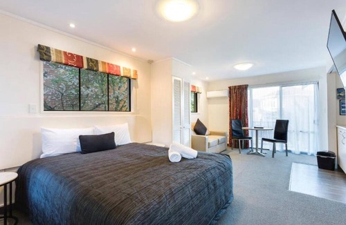 North Dunedin Apartment | 755 Regal Court