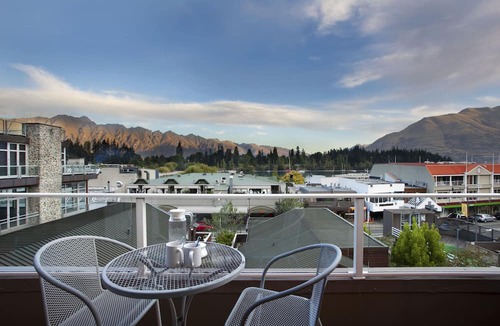 Queenstown Apartment | The Lofts Apartments