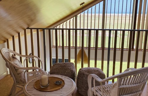 Herbertville Apartment | Stylish beach studio, golf course, stunning beach, epic night skies