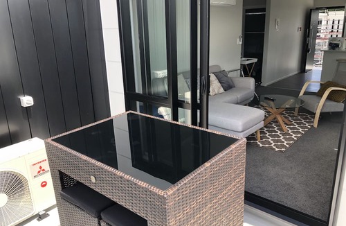 Hamilton Apartment | Central Stadium Apartments