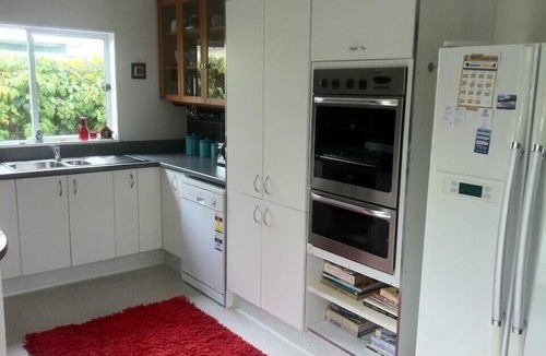Miramar House | Miramar Bungalow, Wellington Garden Oasis