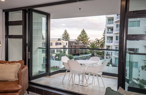 Mount Maunganui Apartment | Chic and Modern P22 Mount Maunganui Apartment
