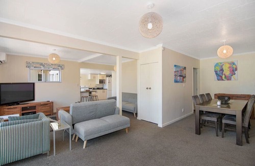 Moetapu Bay Cottage | Aquamarine Dreams - Marlborough Holiday Home
