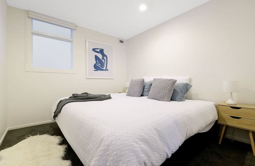 Mount Maunganui Apartment | Central Apartment with Pool, Spa, Sauna and Gym