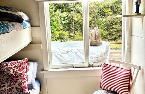 Torrent Bay House | A charming Torrent Bay bach in the heart of Abel Tasman!