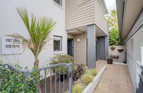 Whitianga Apartment | Sovereign Pier on the Waterways