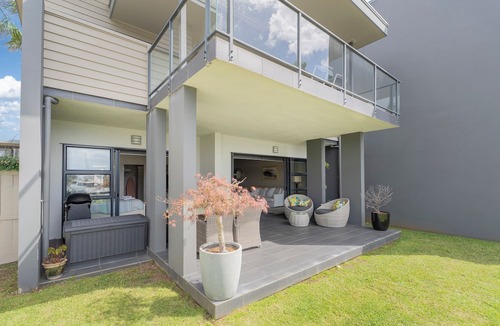 Whitianga Apartment | Sovereign Pier on the Waterways