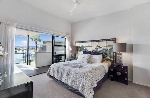 Whitianga Apartment | Sovereign Pier on the Waterways