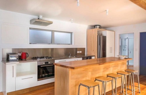 Kuratau House | Southern Lake Taupo Bach, great for Lake Taupo and Tongariro guests