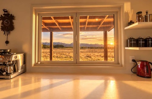 Ben Ohau House | Raspberry Hut, Huge Spaces & Panoramic Views