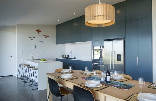 Waimarama House | Lightning Ridge Views - Waimarama Holiday Home
