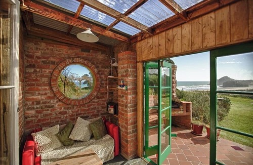 Te Henga House | Bethells Beach Cottages