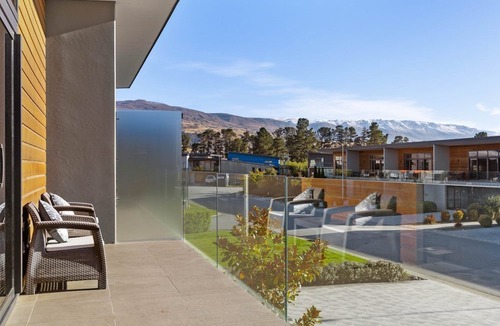 Lowburn Apartment | Central Park Apartments