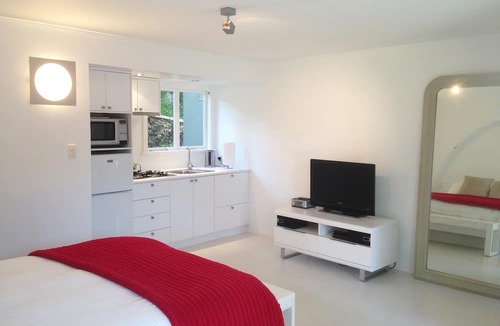 Waiotahi Apartment | Ohiwa Seascape Studios