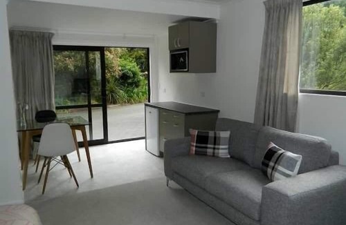 Renwick Apartment | Antares Homestay
