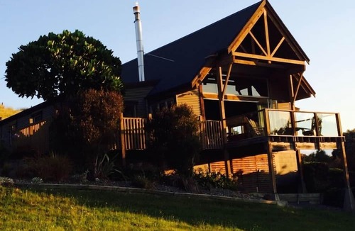 Masterton House | Beautiful lodge on the Ruamahanga River