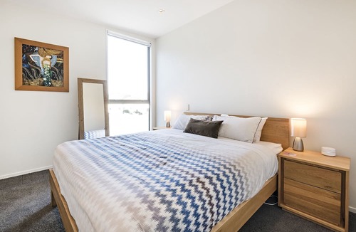 Wellington Apartment | Stay on the Bay - The Penthouse on Evans Bay - 3 bed top floor apartment