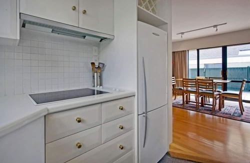 Nelson City Centre House | Riverside Villa - In the City by the River!