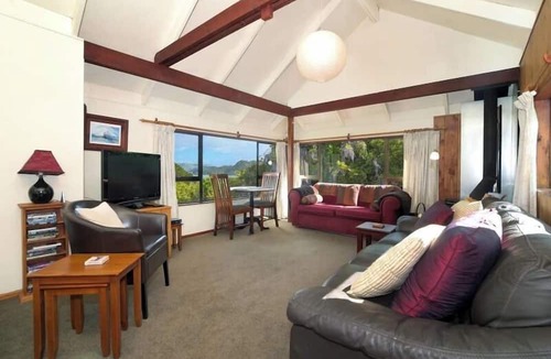 Coromandel Cottage | Coromandel Cottage - Romantic Rustic - Sea views