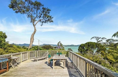 Coromandel Cottage | Coromandel Cottage - Romantic Rustic - Sea views