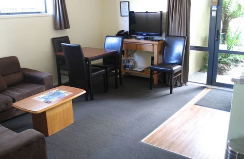 Sherborne Street Apartment | Sherborne Motor Lodge