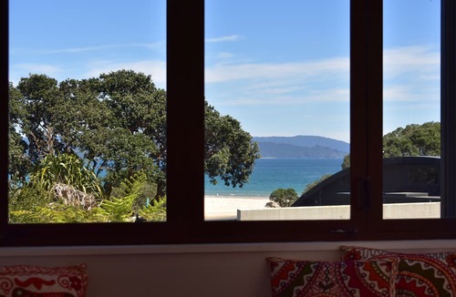 Kuaotunu House | Views over Kuaotunu beach, close to Matarangi, Otama and Opito beaches