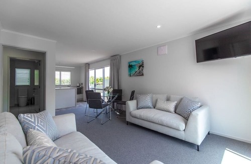 Clive House | Amuri Villas