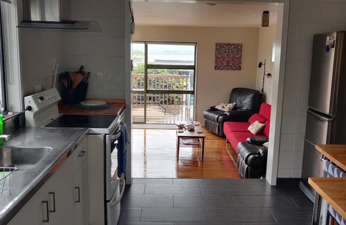 Maketu Cottage | Separate, self contained, single bedroom house with stunning ocean views