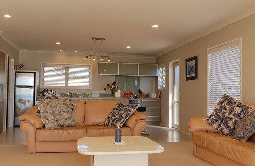 Ohope House | Stunning seaside retreat on Ohope Beach. Finalist Bach of the Year 2018