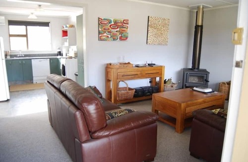 Alexandra Cottage | Exclusive Vineyard Cottage Escape