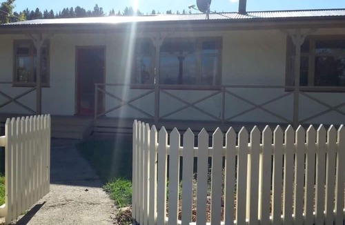 Alexandra Cottage | Exclusive Vineyard Cottage Escape