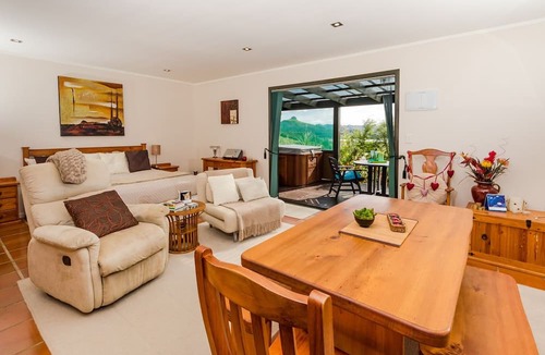 Kaeo House | Coastal Chalet Suites