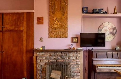 Taylorville Cabin | Room for Three in a Holiday Lodge near Greymouth, New Zealand