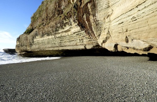 Punakaiki House | Charming Cottage Accommodation with Panoramic Sea View on West Coast, New Zealand