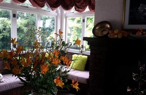 Cambridge Cabin | Rustic Getaway on a Farm with Breakfast Included in Cambridge, North Island
