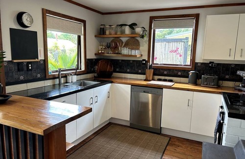 Little Wanganui Cabin | Tranquil Glamping Oasis: Luxurious Cabin on the Coast in Karamea, New Zealand