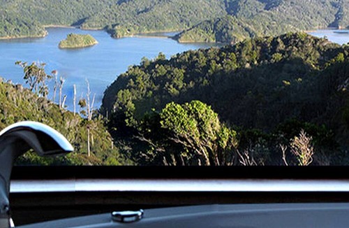 Anatori Cabin | Lovely Holiday Lodging with Spa Access near Golden Bay, New Zealand
