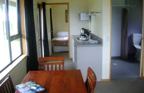 New Haven Cabin | Family-Friendly Holiday Rental with Sea Views in Newhaven, New Zealand