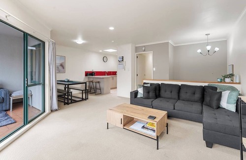 Mount Maunganui Apartment | Field & Surf Apartment