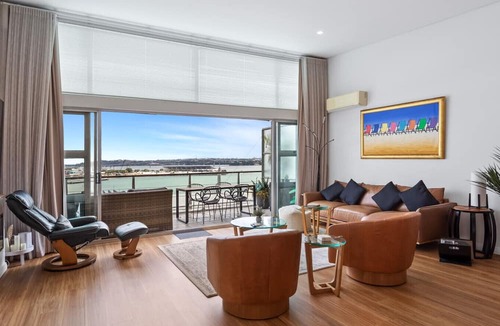 Auckland Central Business District Apartment | Harbour View 2-Bedroom on Iconic Princes Wharf