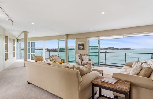 Auckland Central Business District Apartment | Unrivalled 3 Bed Residence Epic Harbour Views