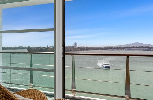 Auckland Central Business District Apartment | Unrivalled 3 Bed Residence Epic Harbour Views