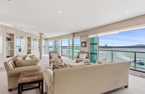 Auckland Central Business District Apartment | Unrivalled 3 Bed Residence Epic Harbour Views