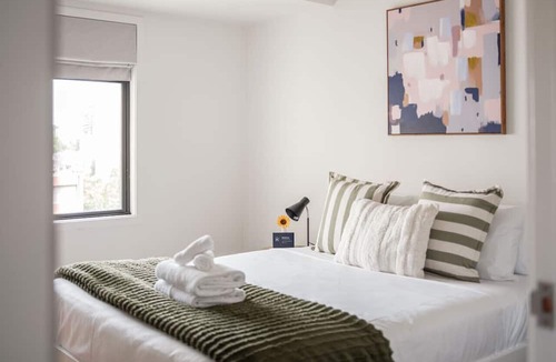 Auckland Central Business District Apartment | The Paloma Suite by Homello | Quiet Central Perfect for Long Stays
